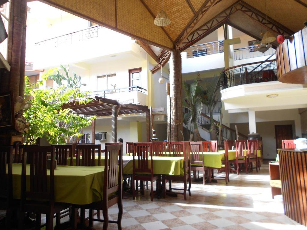 De Loro Inn And Restaurant Puerto Princesa Εξωτερικό φωτογραφία