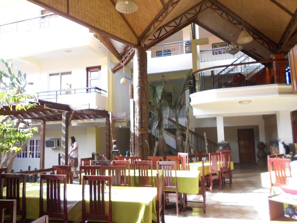 De Loro Inn And Restaurant Puerto Princesa Εξωτερικό φωτογραφία