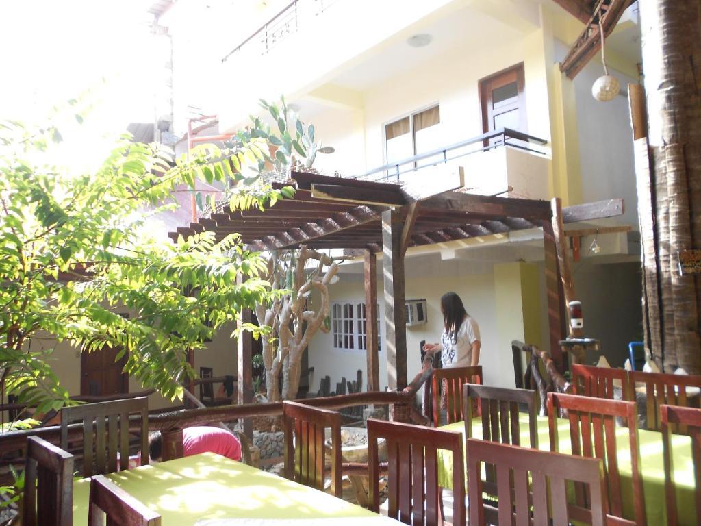 De Loro Inn And Restaurant Puerto Princesa Εξωτερικό φωτογραφία