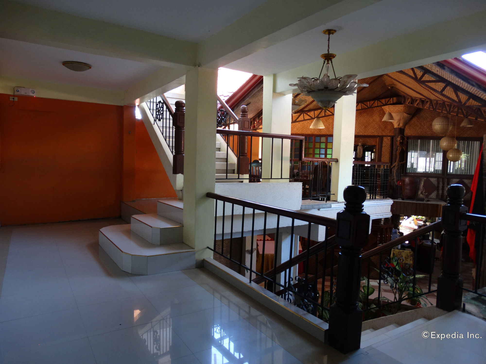 De Loro Inn And Restaurant Puerto Princesa Εξωτερικό φωτογραφία